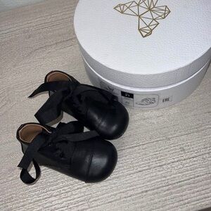 AGE OF INNOCENCE 
Jane boots, black